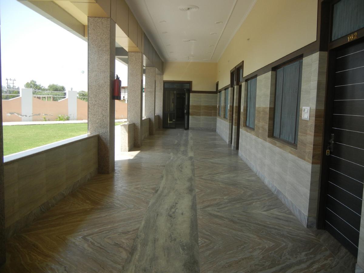 מלון מטורה Oyo 9490 Prakash Farm מראה חיצוני תמונה
